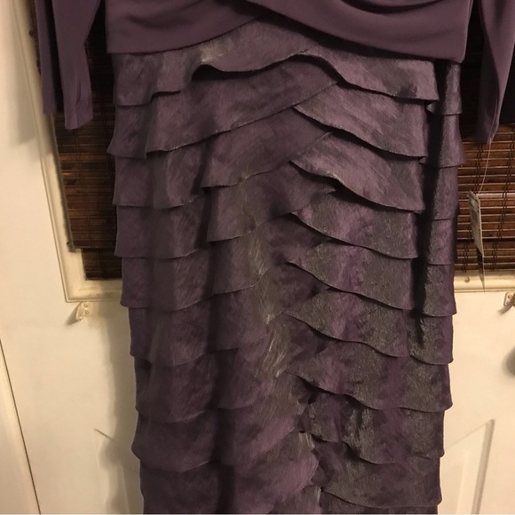 NWT Adrianna Papell Purple Stretch Pleated Shutter VNeck 3/4 Sleeve Dress - Picture 5 of 11